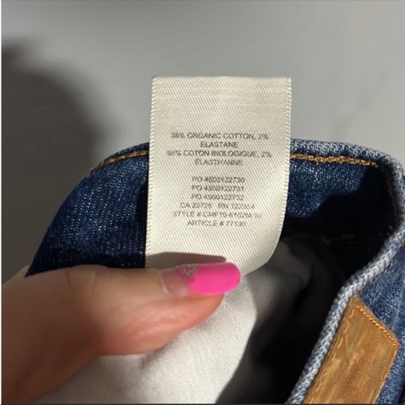 Aritzia Denim Forum The Yoko Slim Straight Jeans - size 26 - Picture 6 of 7